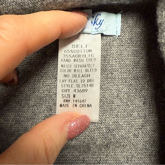 She + Sky size M Gray Fringe Cardigan Sweater - Picture 4 of 6